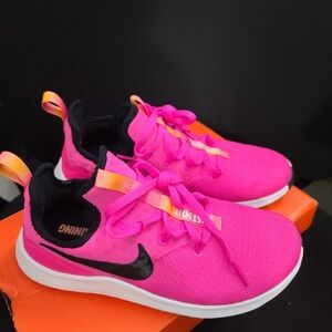 Nike Free Training Hot Pink Athletic Shoes